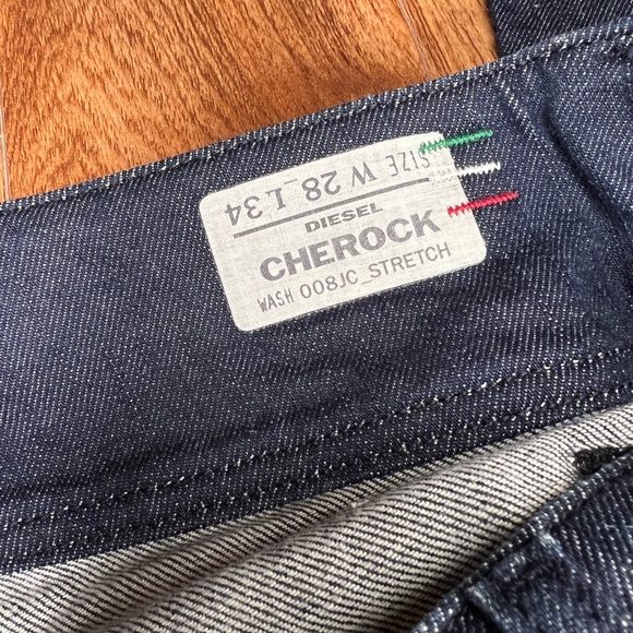 Diesel Cherock Wonen’s Jeans 28 x 34 bootcut Italy - Picture 4 of 4